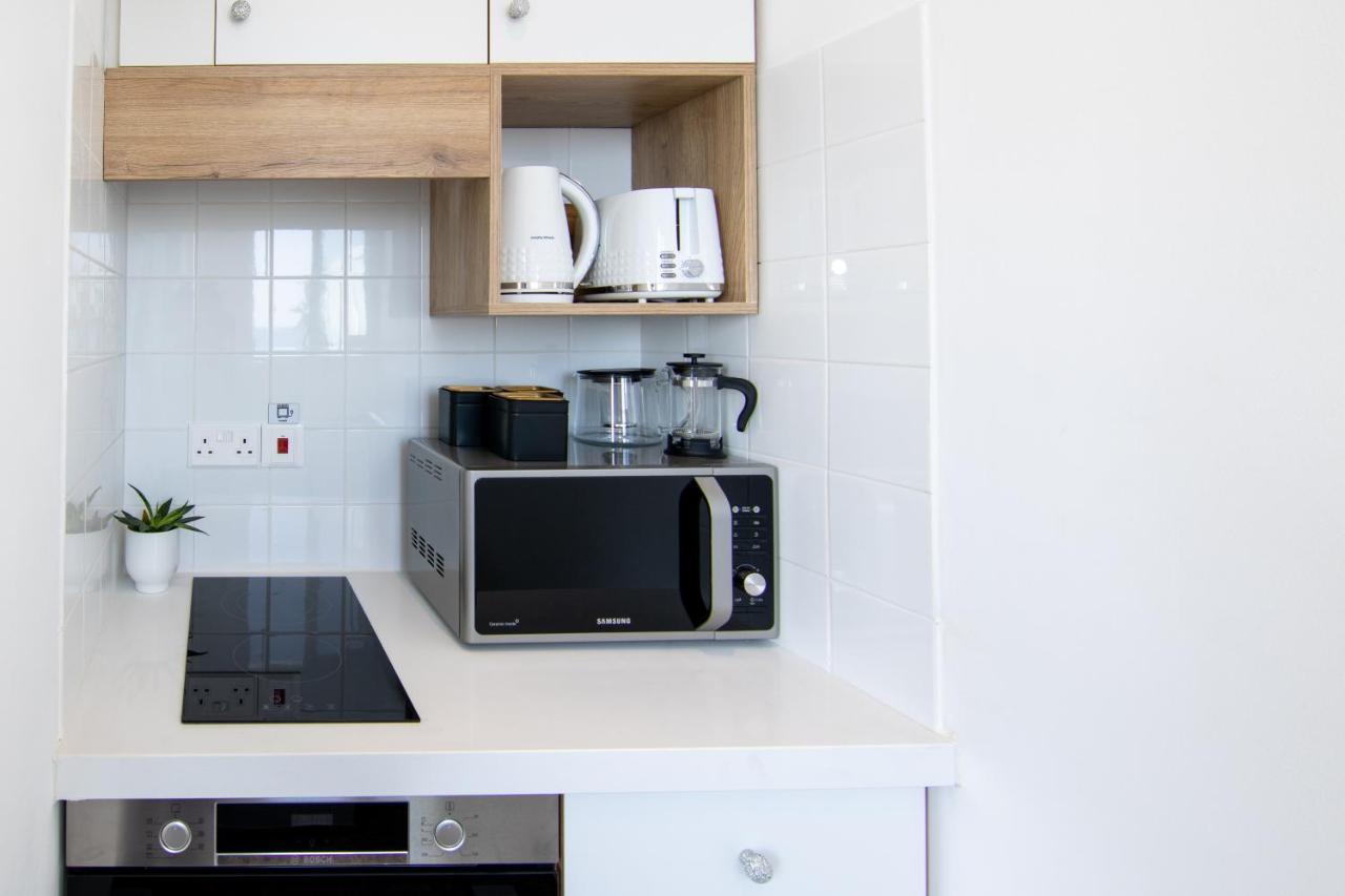 Phaedrus Living Seaview Studio Suite Lighthouse 52 بافوس المظهر الخارجي الصورة
