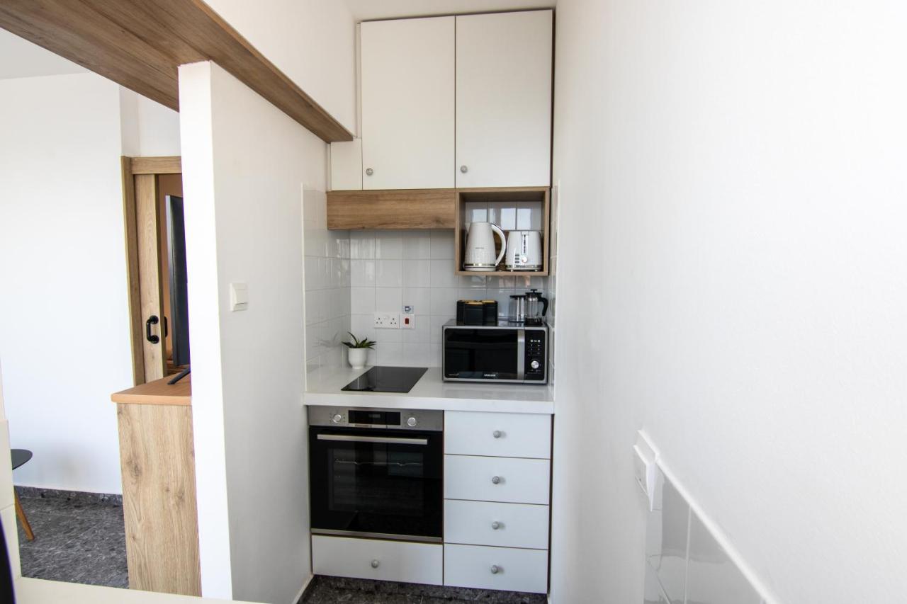 Phaedrus Living Seaview Studio Suite Lighthouse 52 بافوس المظهر الخارجي الصورة
