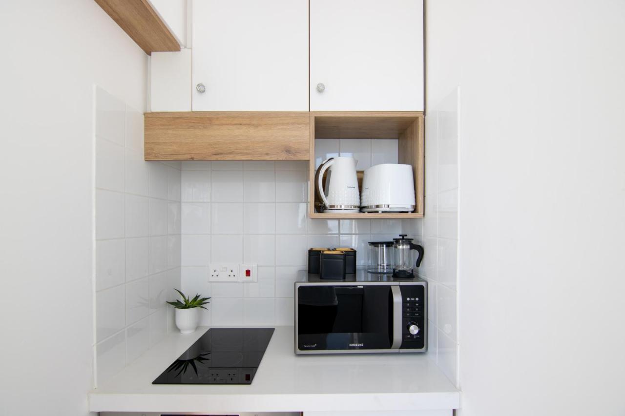 Phaedrus Living Seaview Studio Suite Lighthouse 52 بافوس المظهر الخارجي الصورة